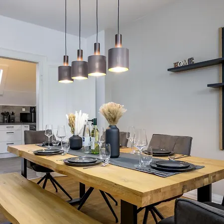 Apartment K&m - Luxurioes - Mit Arbeitsplatz - Dachgeschoss *
